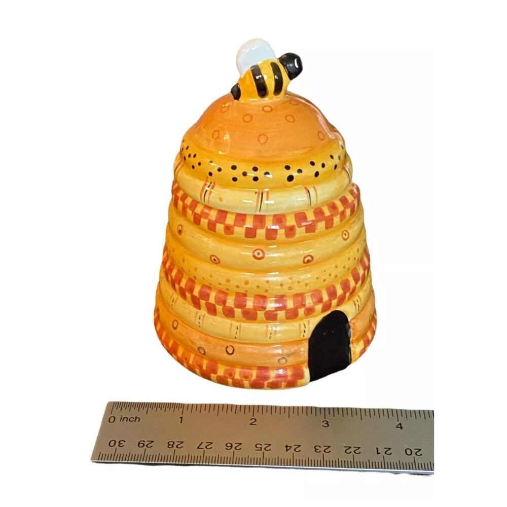 Vibrant Ceramic Honey Pot with Bumblebee Design -8oz Sugar Bowl in Beehive Shape